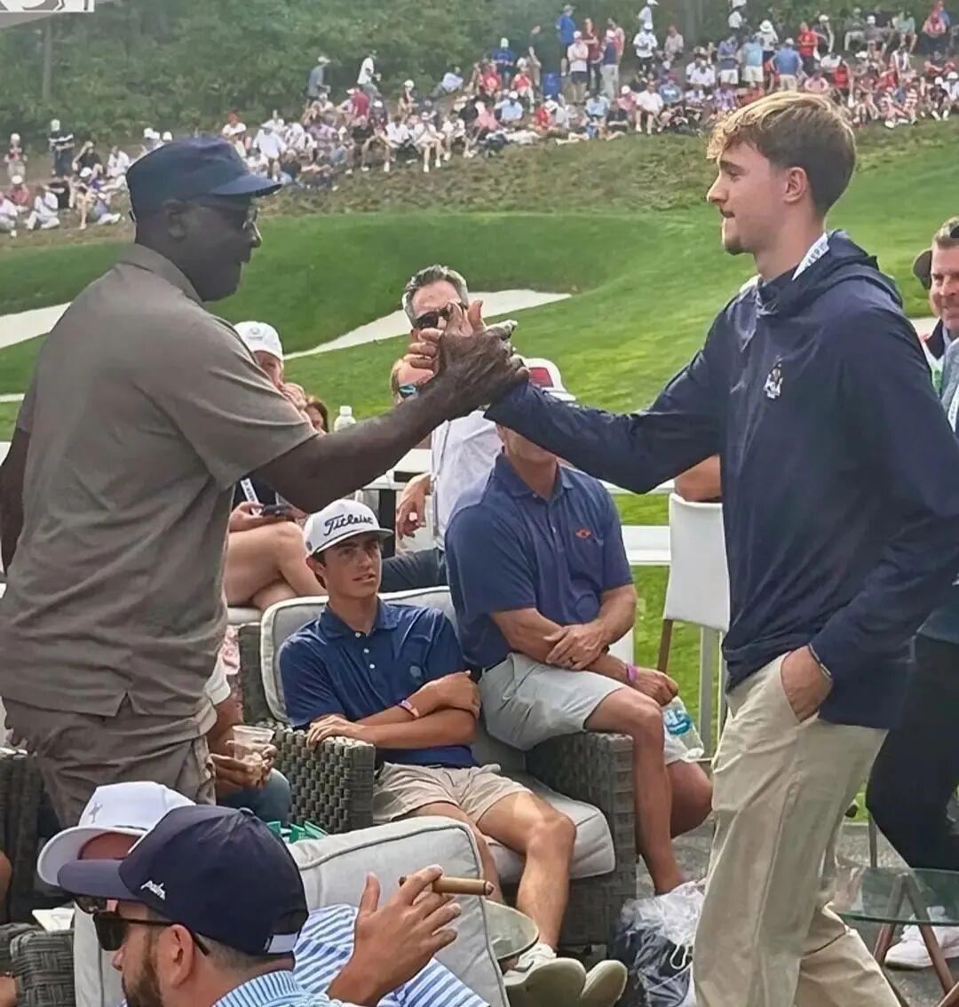 世界杯比赛直播地址-力压乔丹！51+45+25！NBA又一现象级新秀